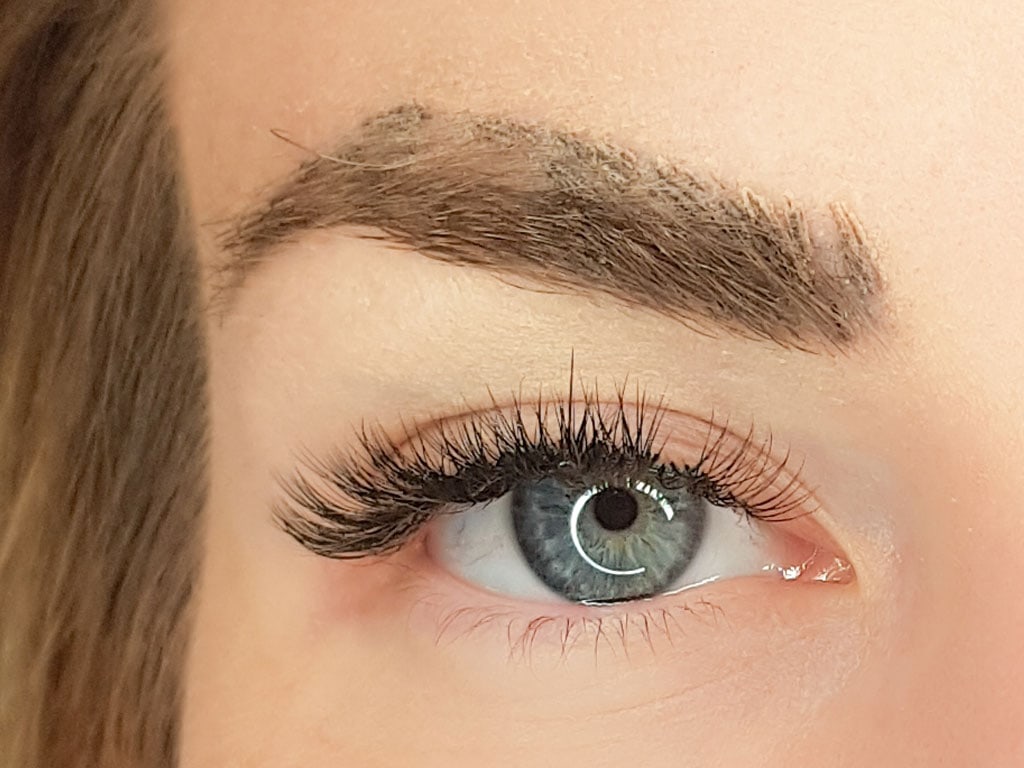 Max volume eyelash extensions