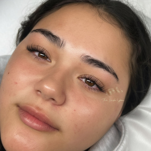 light lash extensions light-lash-extensions