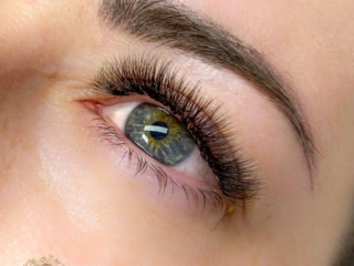 Luxury lash salon