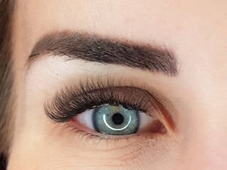 Eyelash extensions near me