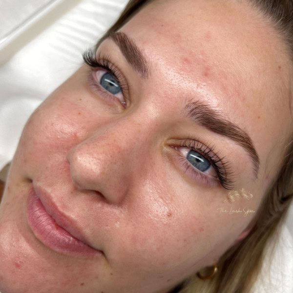 Light Natural Eyelash Extensions light-natural-eyelash-extensions