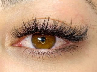 Lash extensions Gold Coast