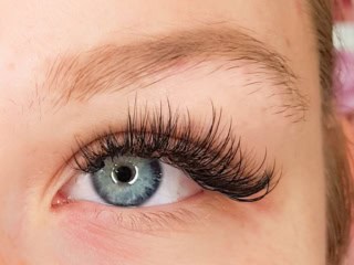 Max Cat eye lashes