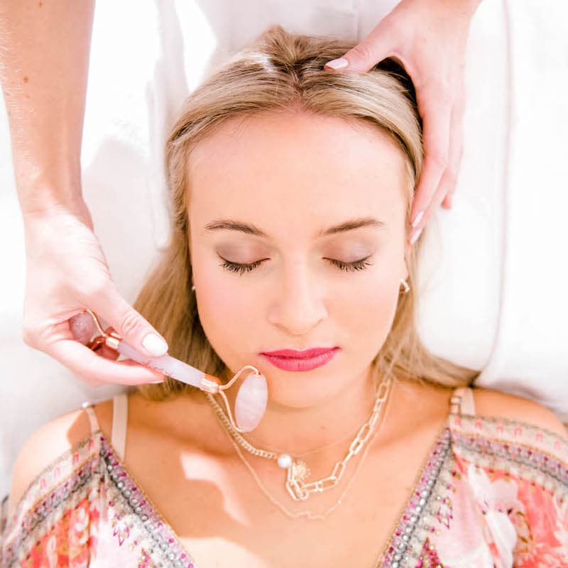 Relaxing Facial Roller during Treatment