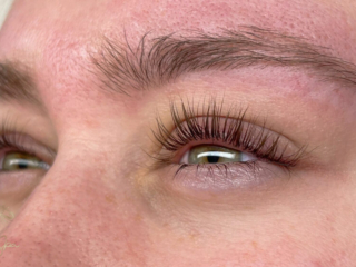 Lash lift before and after