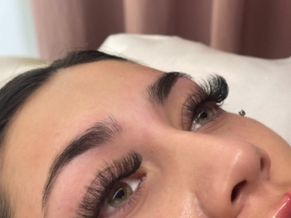 Lash lift or extensions