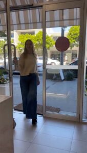 Eyelash Extensions salon tour with Belinda